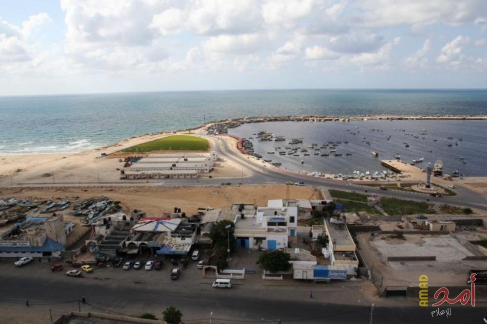 الشروع في إنارة مرفأ الصيادين بميناء غزة وإزالة التعديات العشوائية