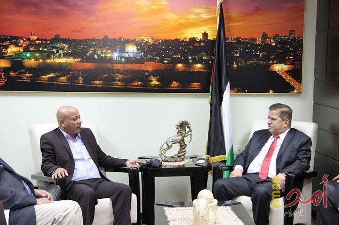 خلال لقائه وزير الصحة: أبو هولي يشيد بالخدمات التي تقدمها الوزارة