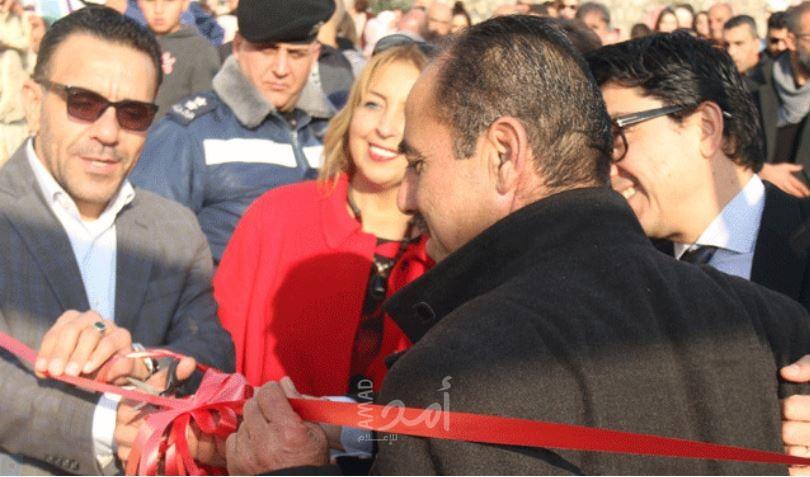 سلطات الاحتلال تجدد منع محافظ القدس من دخول الضفة