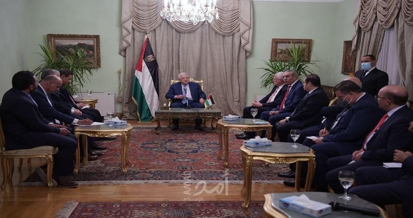 عباس: لا مصالحة دون اعتراف حماس بقرارات الشرعية الدولية..وأمريكا موقفها جيد