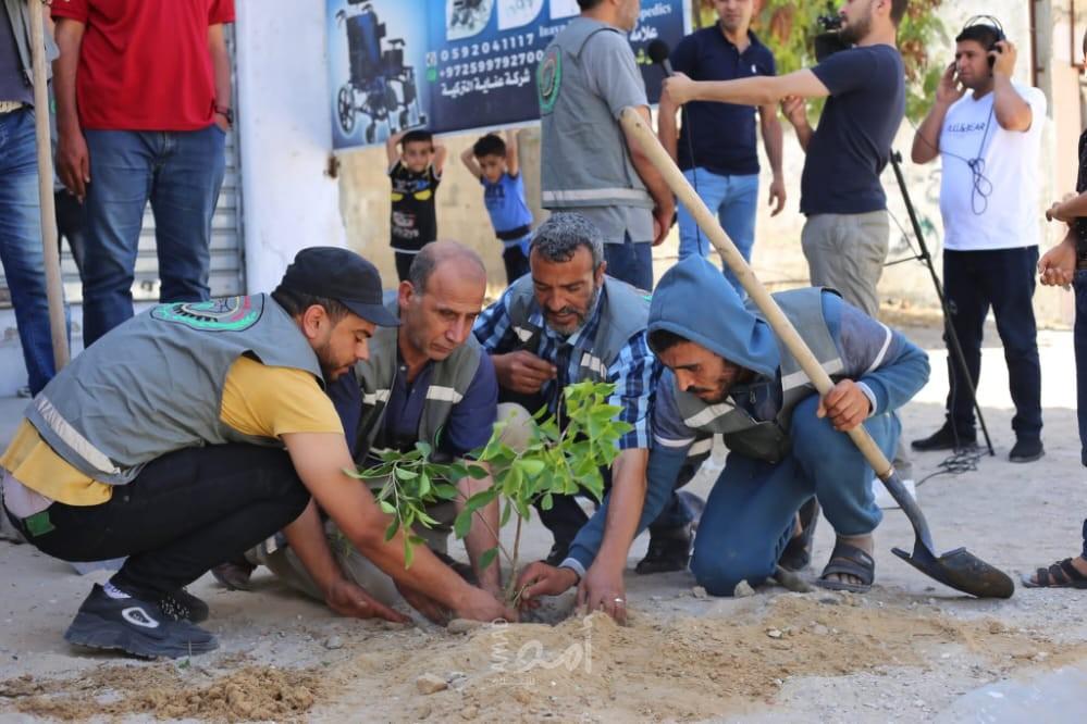 مجلس العمال بحركة فتح يُنظم يوم تطوعي لتدشين قبر شهداء الجيش المصري