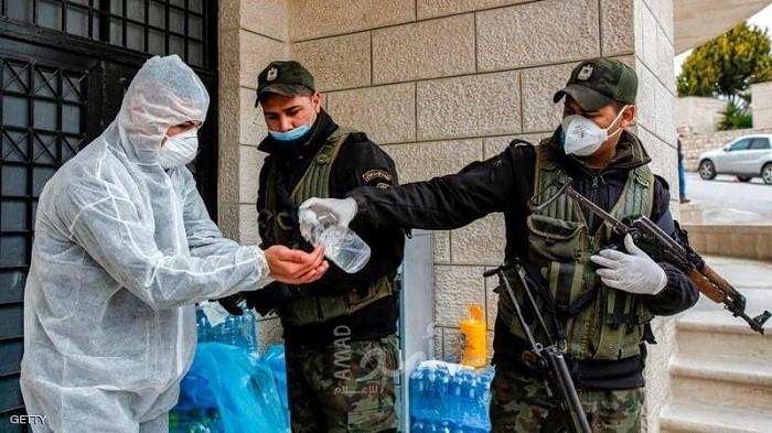 صحيفة عبرية: إسرائيل تتراجع عن دعم السلطة ماليا في مواجهة كورونا
