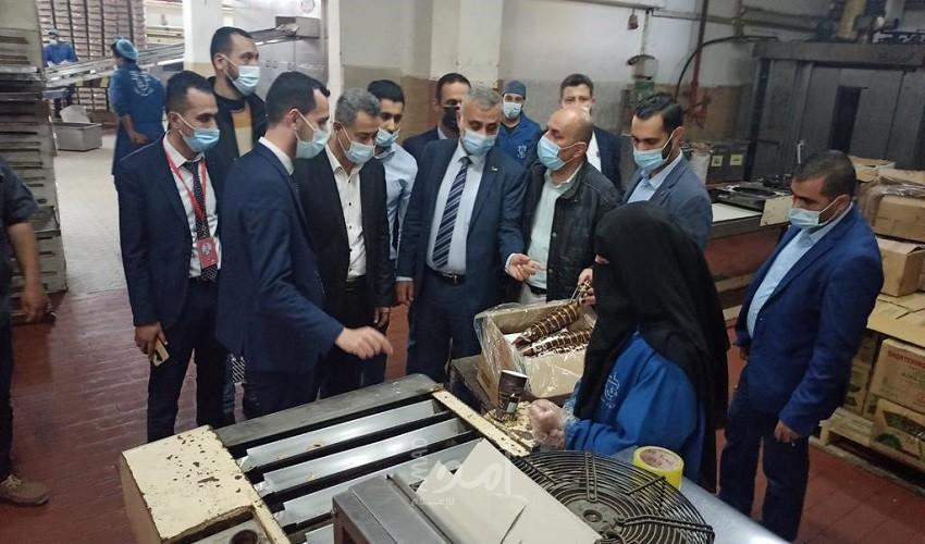غزة: العمل الحكومي واقتصاد حماس يؤكدان على استمرار دعم المنتجات الوطنية وتطويرها