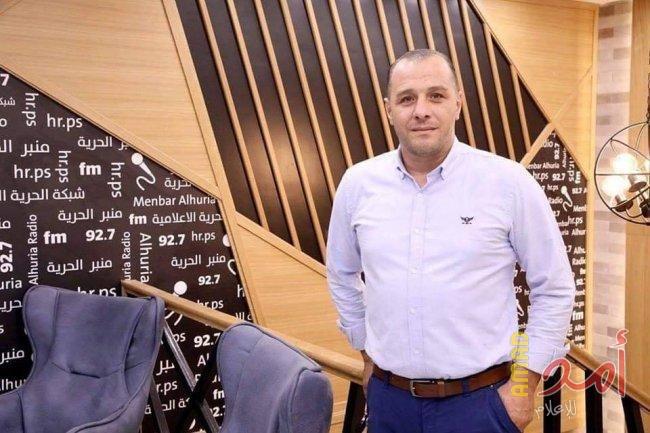 إصابة الصحفي "رائد مسك" برصاصة في رأسه من قبل مجهولين بالخليل