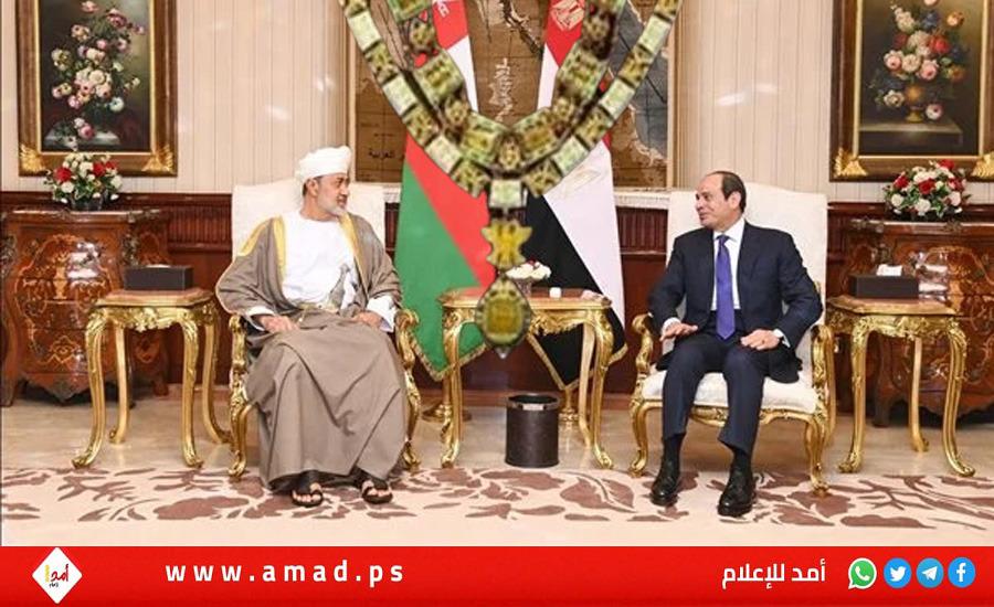 الرئيس السيسي يمنح سلطان عمان قلادة النيل