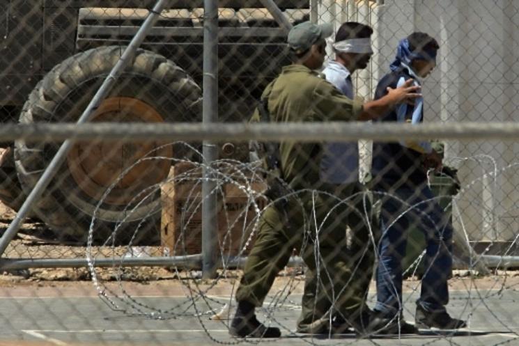 5 أسرى يدخلون أعواماً جديدة في سجون الاحتلال