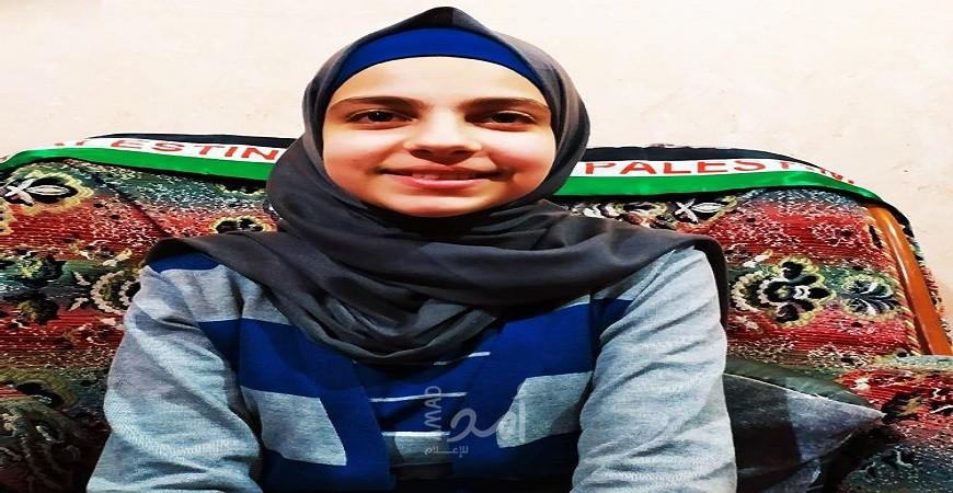 الطالبة رزان غانم من رفح تطلق مبادرة "شتاء دافئ"