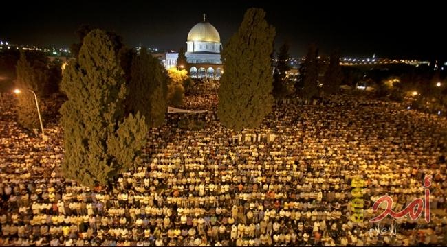 الأوقاف الفلسطينية: 350 ألف مصل يحيون ليلة القدر في المسجد الأقصى