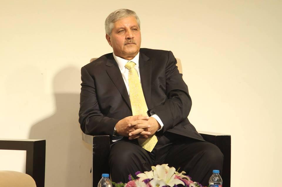 قصيدة مروان ستخرجُ عمّا قريبٍ ..