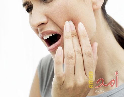 10 علاجات طبيعية للقضاء على آلام الأسنان المفاجئة