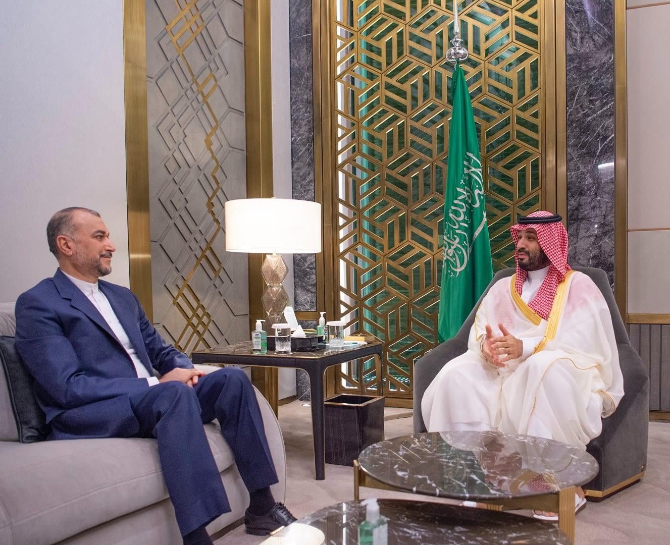 محمد بن سلمان يستقبل وزير خارجية إيران