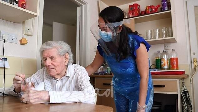 خمسة أطعمة سهلة المضغ تناسب كبار السن