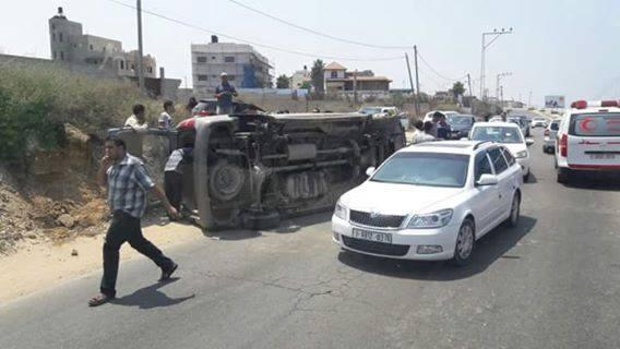إصابتان إثر انقلاب مركبة بنابلس