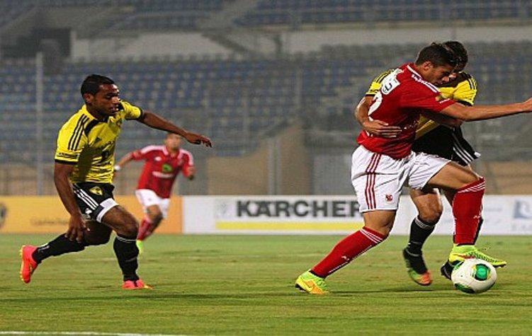 الاهلي المصري يعود للنتائج السلبية ويخسر نقطتين بالتعادل مع دجلة
