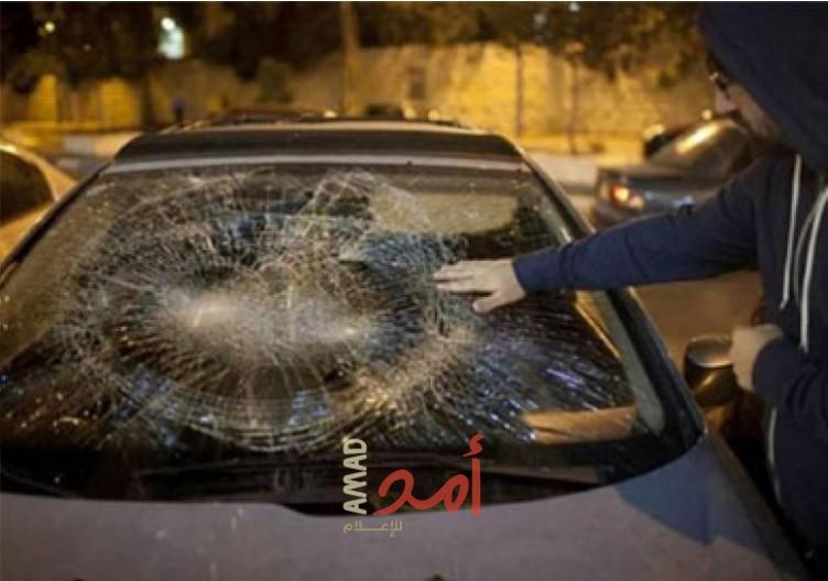 مستوطنون يهاجمون مركبات المواطنين برام الله