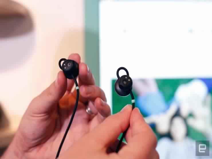 سماعات جديدة من "جوجل" تترجم 40 لغة