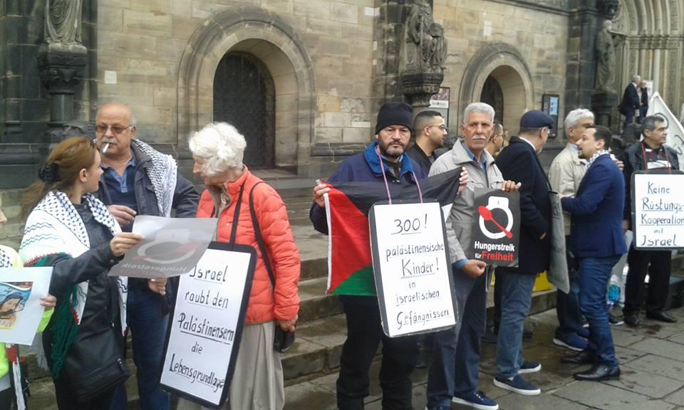 الاتحاد الوطني الفلسطيني في ألمانيا ينظم وقفة تضامن مع الاسرى المضربين