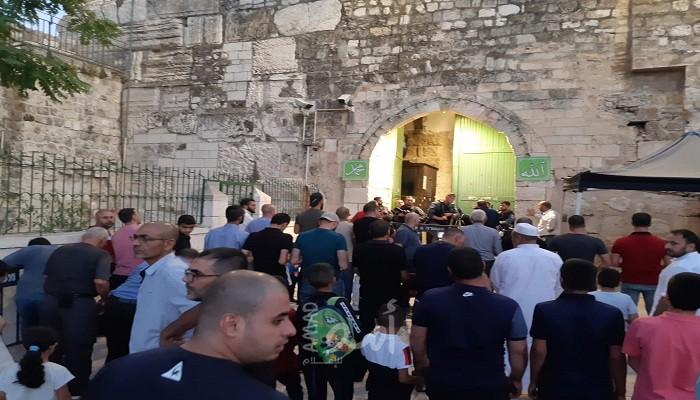 الأوقاف برام الله تدين إفراغ المسجد الأقصى من المصلين وتدعو لإيقاف الهجمة عليه