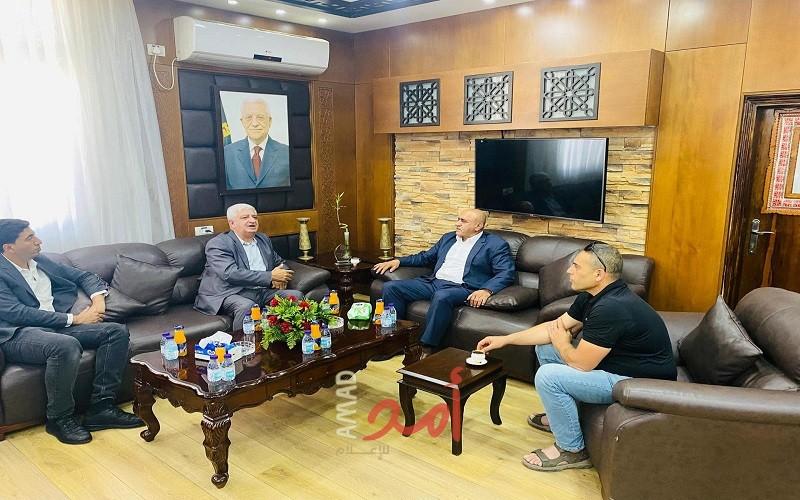 محافظ جنين يطلع مستشار العاهل الأردني على آثار العدوان الإسرائيلي الأخير