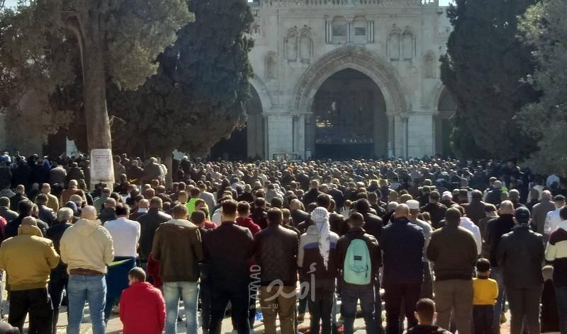 القدس: المئات يؤدون صلاة الجمعة في حي البستان جنوب الأقصى
