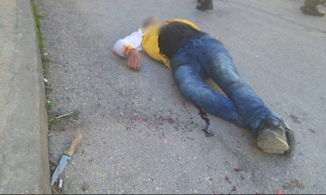 لحظة تنفيذ الشهيد مسودة عملية الطعن في الخليل