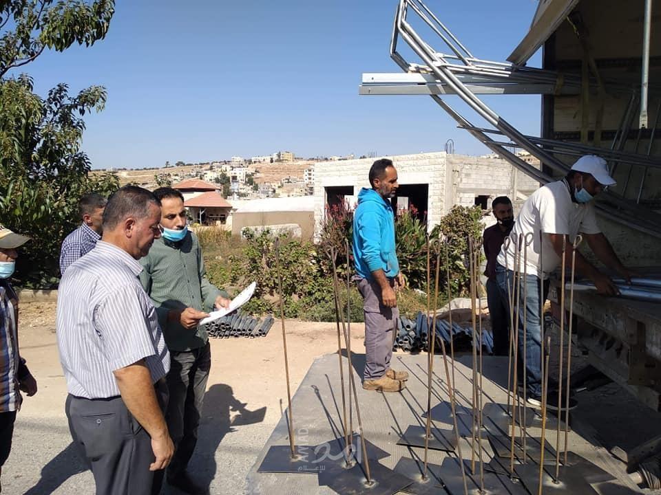 التنمية الاجتماعية وأريج وبتمويل من الغذاء العالمي  يسلمان 7 مشاريع تمكين اقتصادي بطوباس