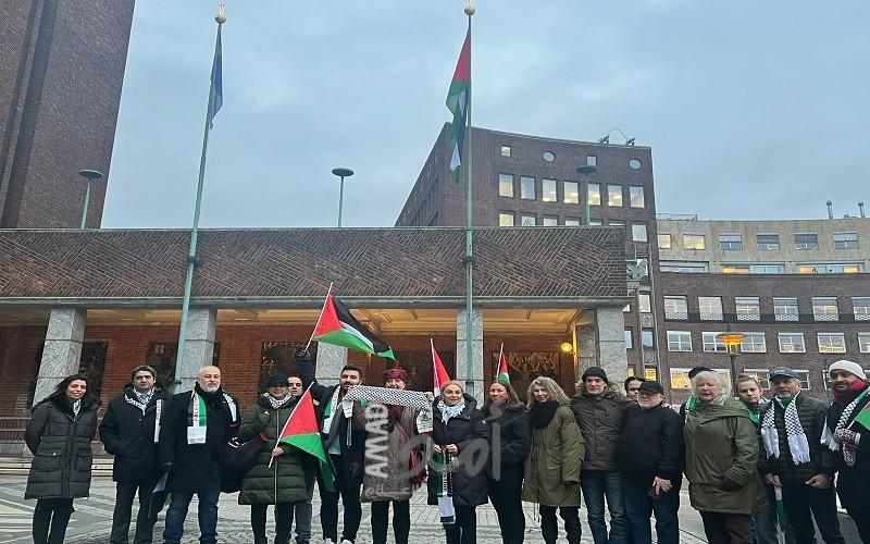 وقفة تضامنية مع الشعب الفلسطيني أمام مبنى بلدية أوسلو في النرويج