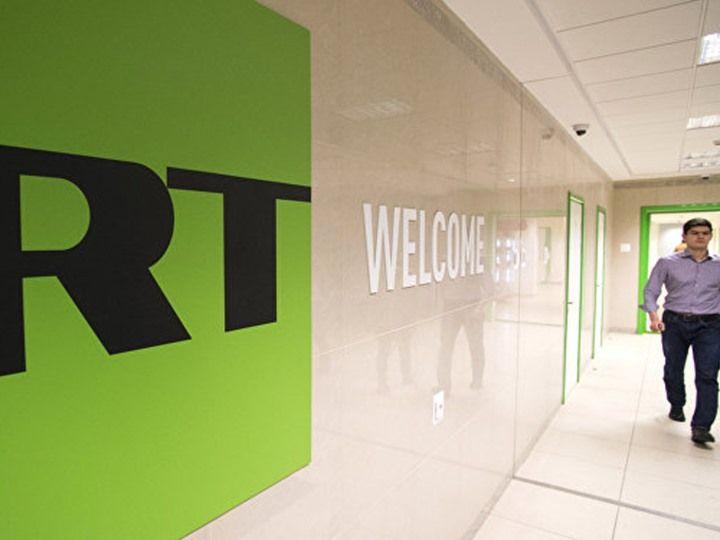اعتقال مراسل "RT" في واشنطن.. ورسالة نارية من إدارة القناة إلى ترامب
