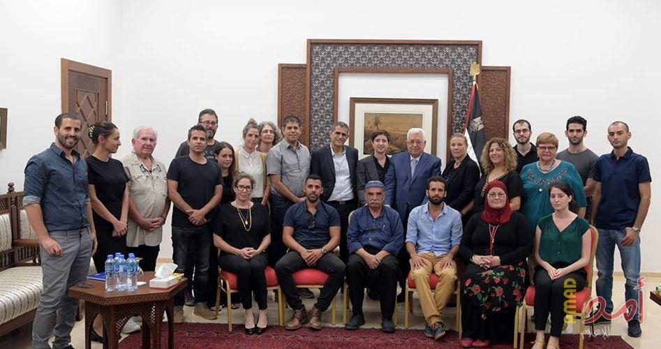 النائب الإسرائيلية كسينيا سفيتلوفا مع عباس