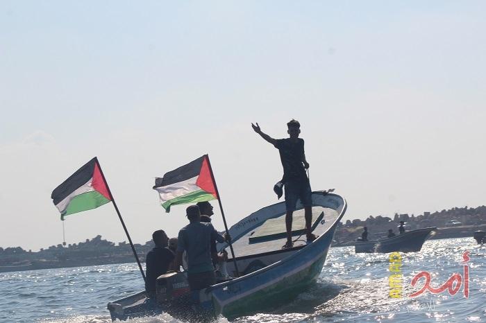 بالأسماء.. بحرية الاحتلال تعتقل (3) صيادين في بحر غزة