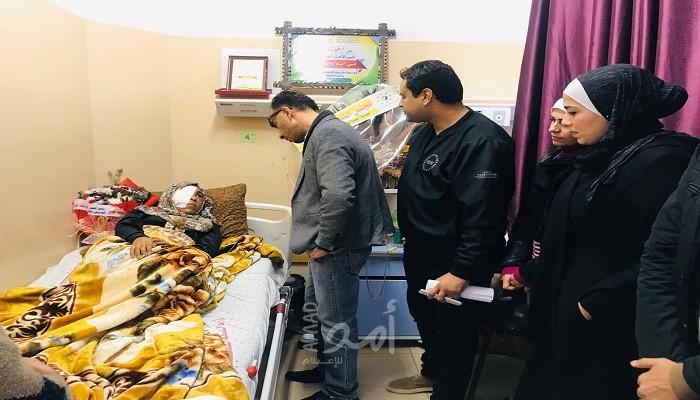 صور - مجلس الشباب الفلسطيني بساحة غزة يزور "مي أبو رويضة"