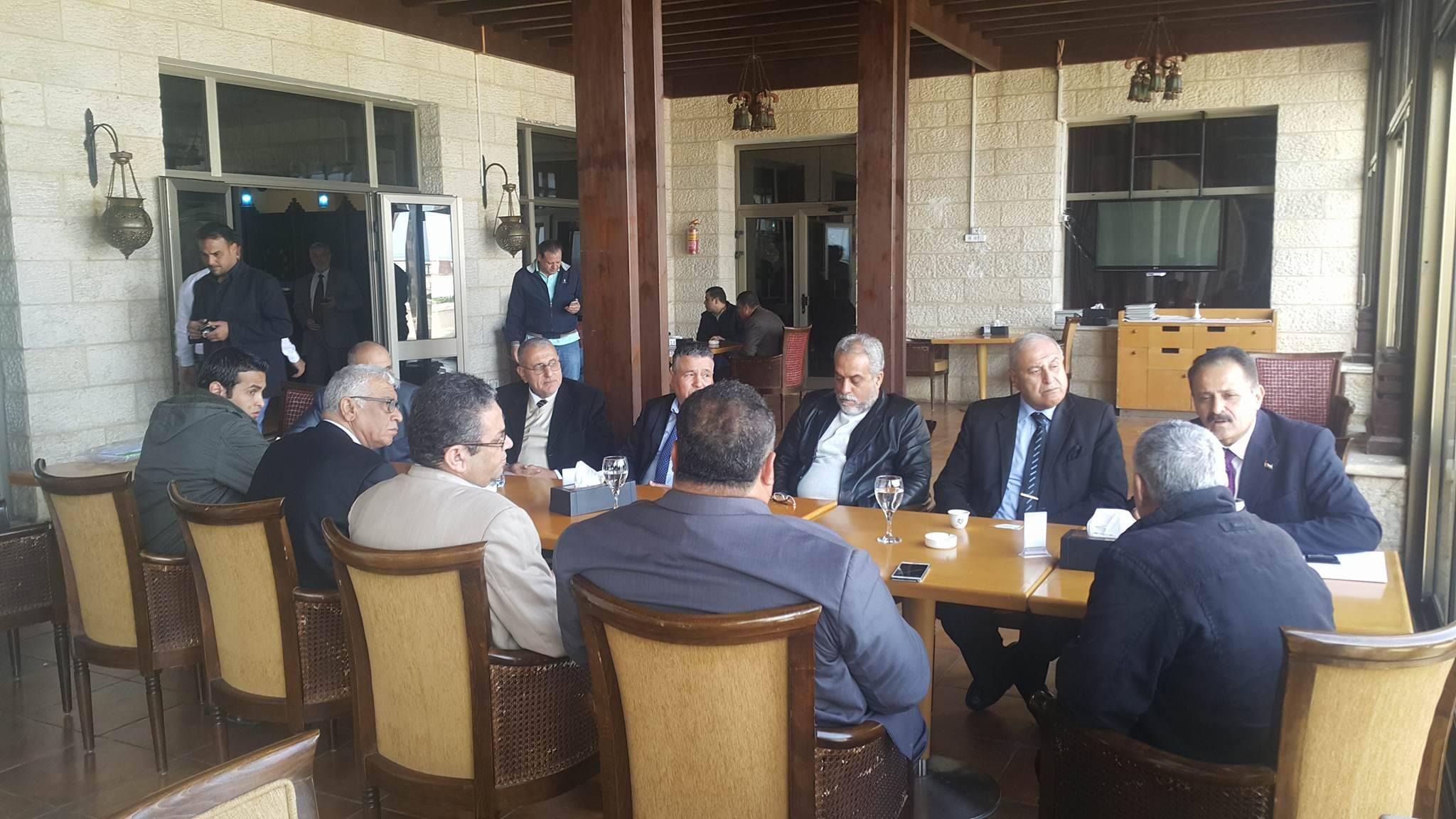 الشخصيات المستقلة تبدأ تحضيراتها لنزول الميادين بغزة والضفة رفضا للانقسام