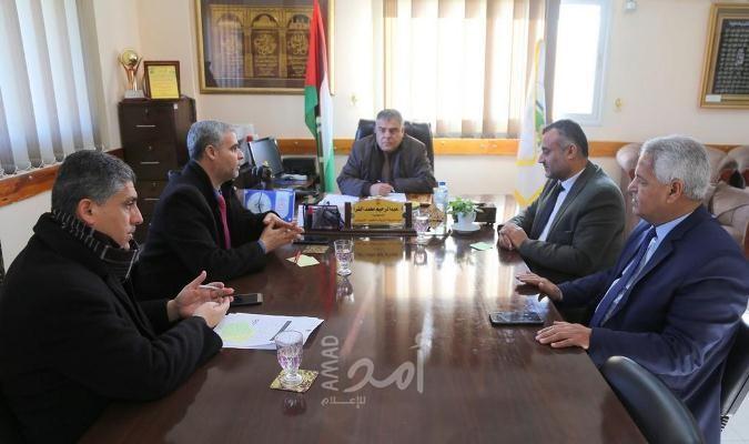 مديرية التربية والتعليم بخانيونس تعقد لقاءات لتوضيح مجالات جوائز الأمانة العامة