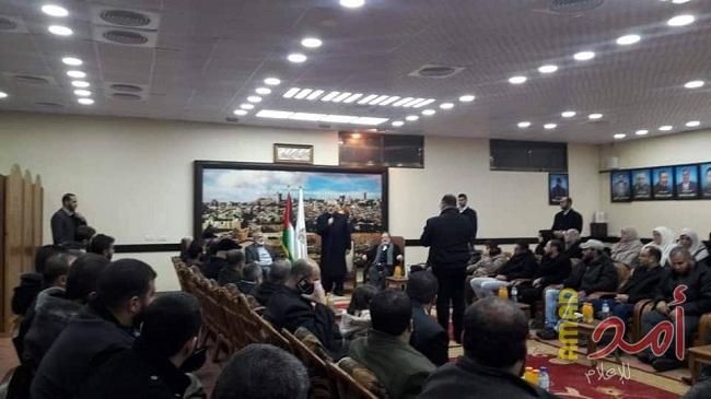 بالصور.. هنية يستقبل الثلاثة المفرج عنهم من مصر
