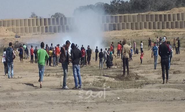 محدث 4- بالفيديو والصور .. غزة:شهيد و إصابة 30 مواطن برصاص جيش الاحتلال في جمعة "موحدون في مواجهة الصفقة"