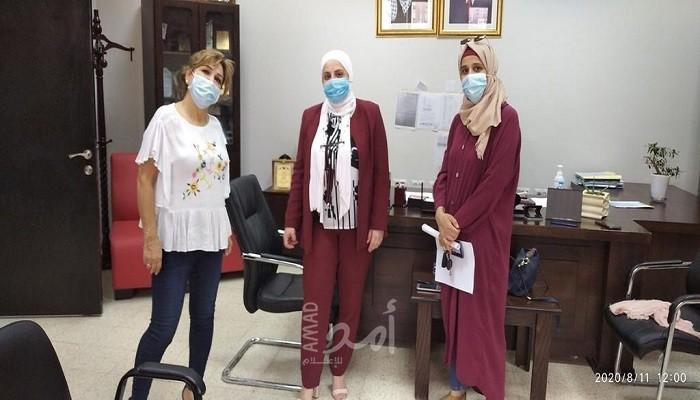 تنمية نابلس توزع 25 طرداً صحيا وقرطاسيه  للأطفال المصابين بفيروس كورونا