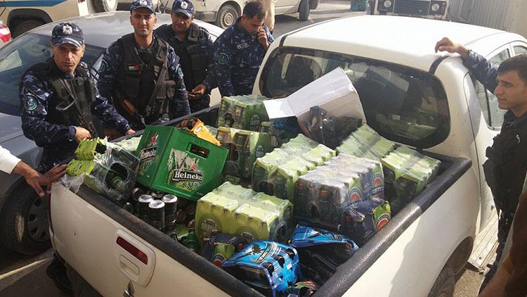 الشرطة تضبط حوالي 600 عبوة مشروبات كحولية بحوزة مروّج في طولكرم