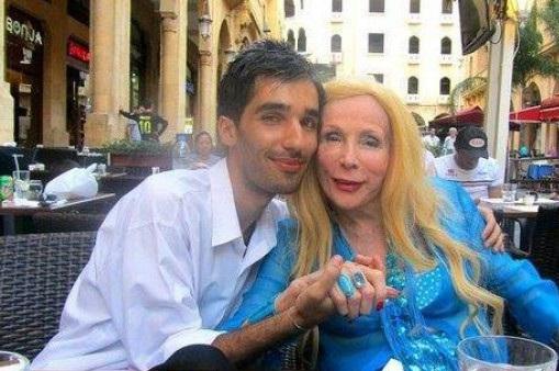 الشحرورة صباح تفاجئ الجميع بظهورها بأولى الصور مع زوجها الذي يصغرها بسبعين عاماً.