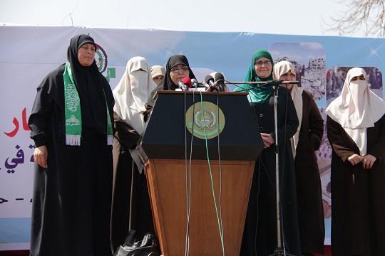 العنصر النسائي في معركة حماس الانتخابية..هل يخلف "وعده"!؟