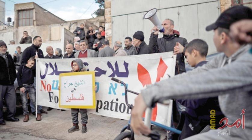 مستوطنون يهاجمون منازل المواطنين في حي الشيخ جراح بالقدس المحتلة