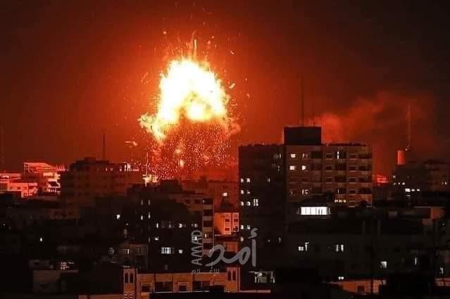 شهيد إثر استهداف طيران الاحتلال سيارة مدنية شمال غزة