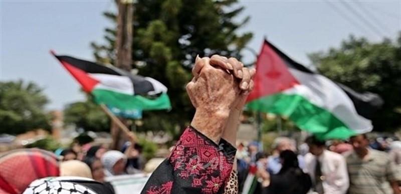 استطلاع: (77%) يرون  جهود المصالحة الفلسطينية غير "جدية وكافية" و"حل الدولتين" المفضل
