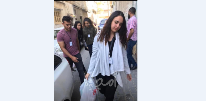 مجموعة شبابية تقدم مساعدات للأسر المحتاجة في غزة