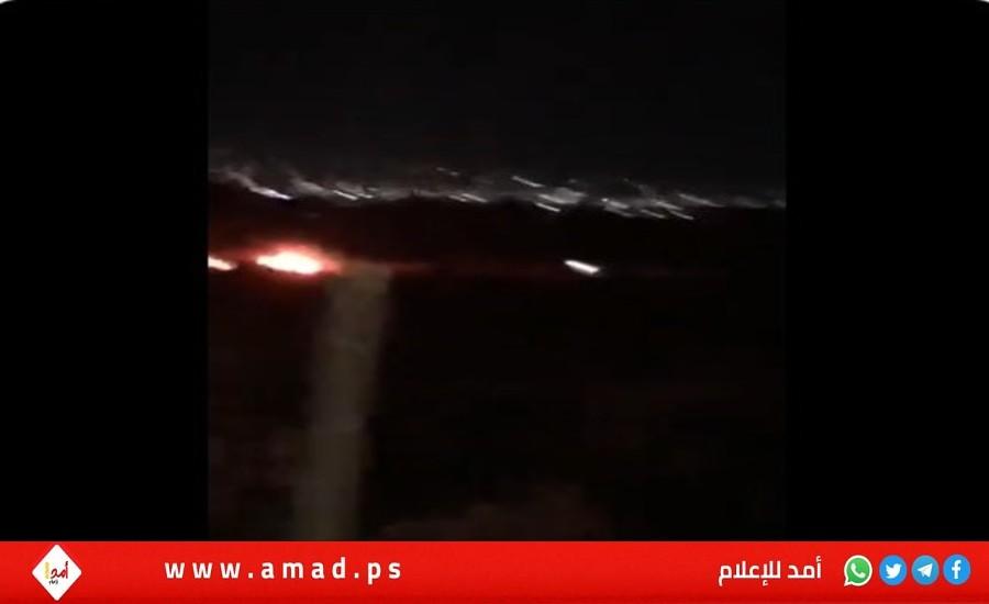 الأولى منذ  17 عاما.. طائرات استطلاع جيش الاحتلال تقصف سيارة فلسطينية في جنين وسقوط 3 شهداء - فيديو