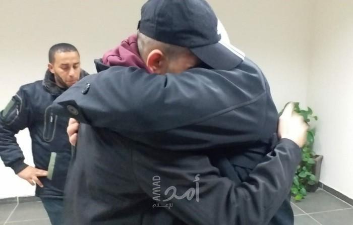 بعد فقدانه.. السلطات المصرية تطلق سراح الجريح "أحمد أبو حسين" من شمال غزة