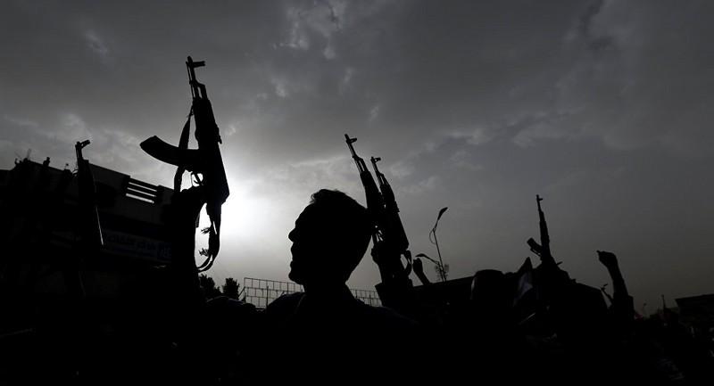 قذائف صاروخية قادمة من اليمن تسقط ضحايا في السعودية