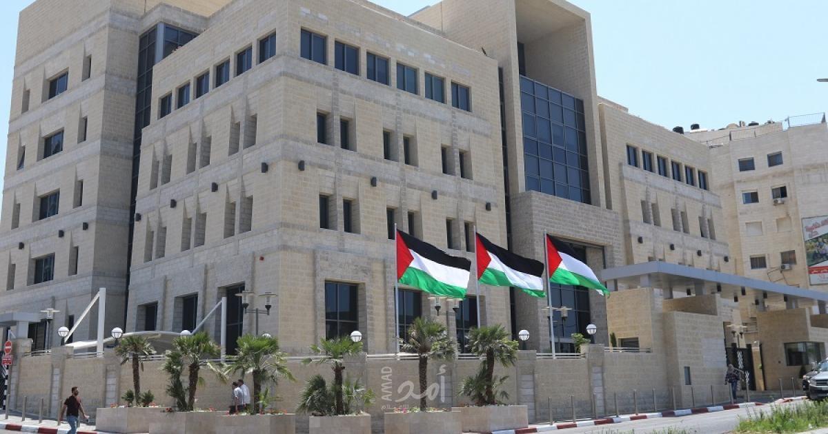 صحيفة: قيود فلسطينية على مؤسسات المجتمع المدني تحد من استقلاليتها