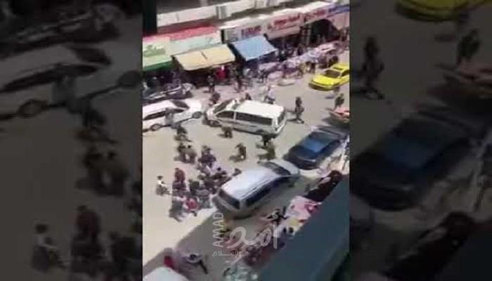 فيديو - الشرطة تزيل البسطات في مدينة الخليل