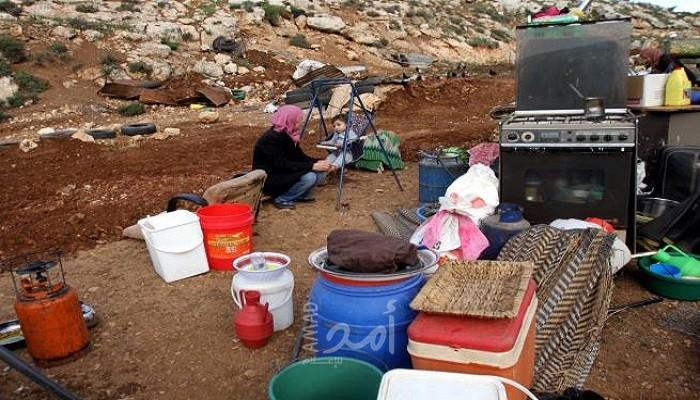 قوات الاحتلال تطرد عشرات العائلات من مساكنها في الأغوار لإجراء تدريبات عسكرية في المنطقة