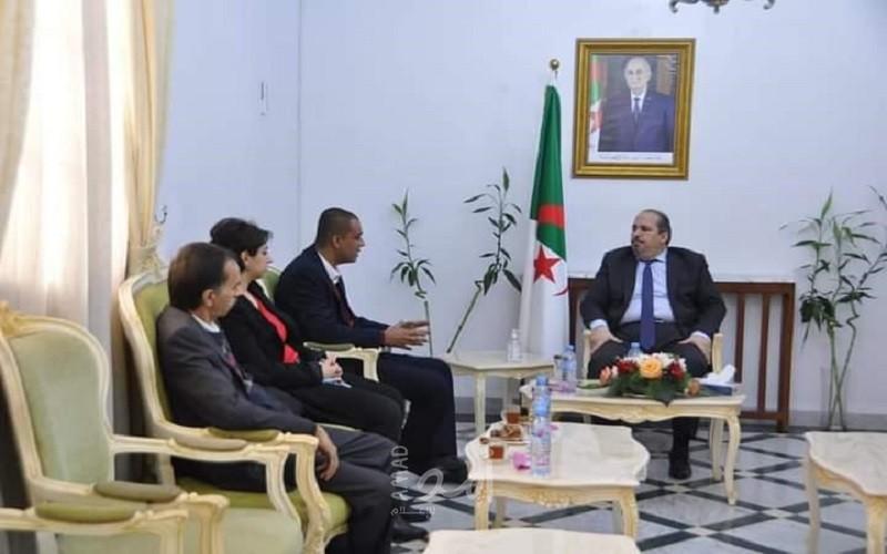 خلال استقباله وفد من الديمقراطية.. الأمين العام لحزب جبهة التحرير الوطني يؤكد دعمه للشعب الفلسطيني